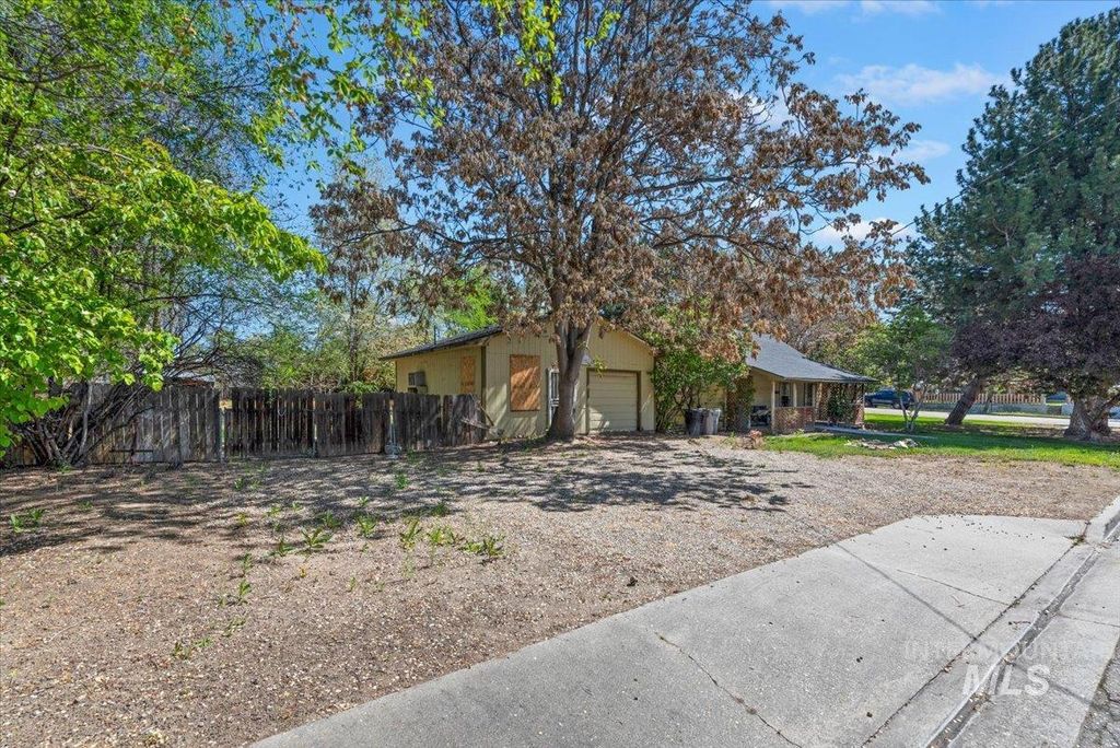 Photo of 503 9th Ave. N Ave, Nampa, ID 83687 (MLS # 98982926)