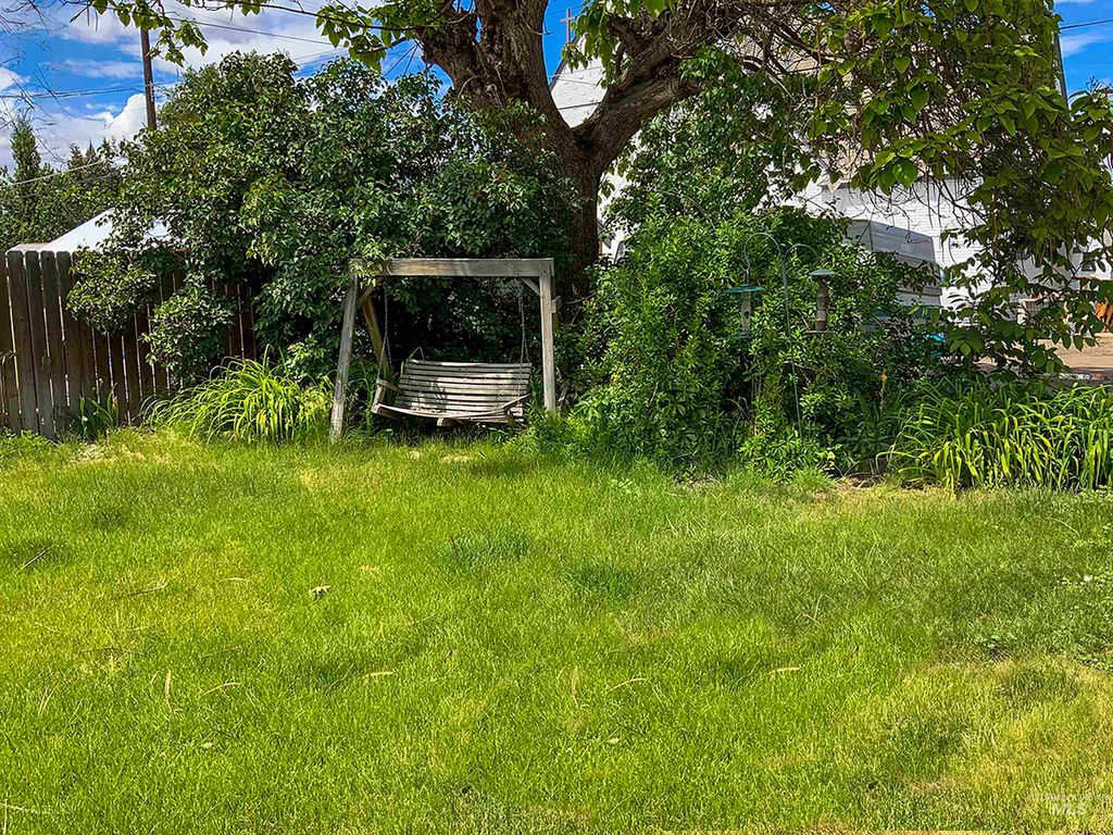 Photo of 1213 2nd Ave S, Payette, ID 83661 (MLS # 98978995)