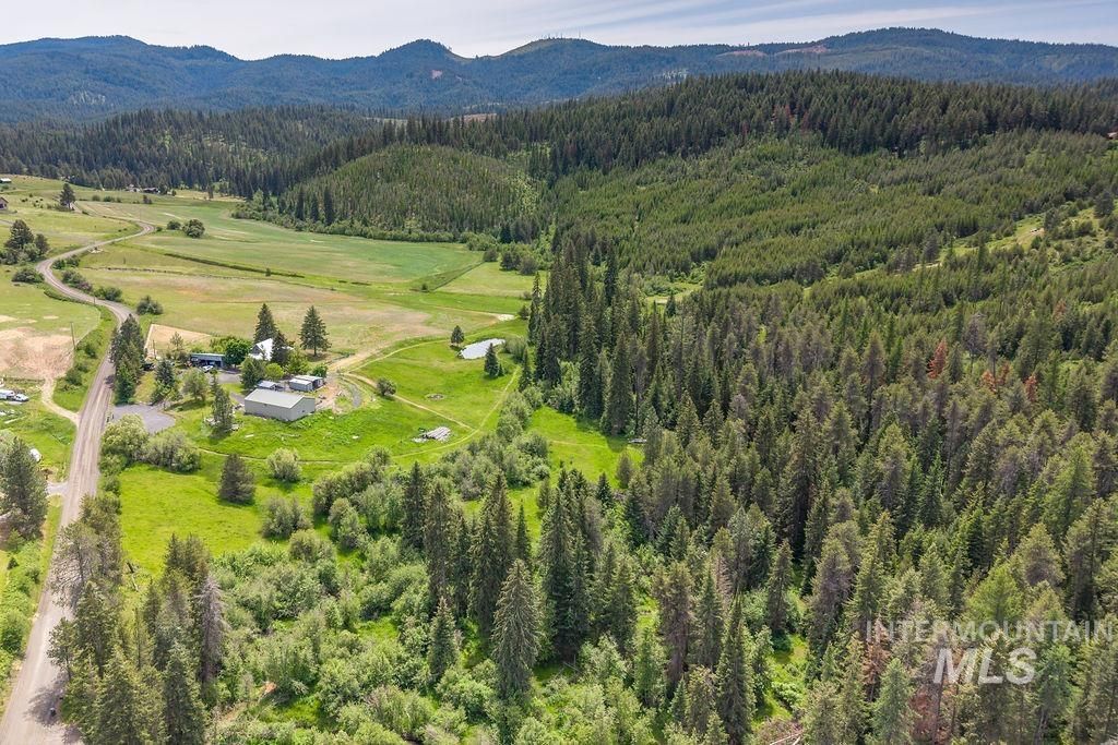 Photo of 1035 Davis Road, Viola, ID 83872 (MLS # 98988844)