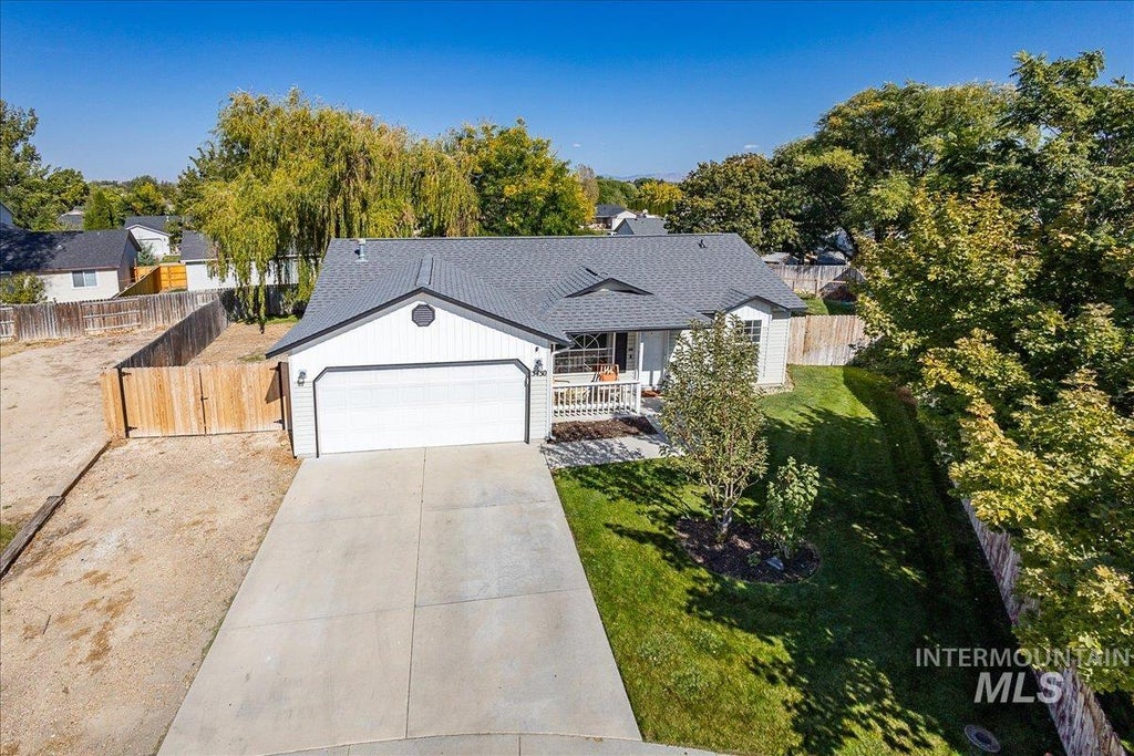 Photo of 3430 Cedar Park Court, Nampa, ID 83686 (MLS # 99001905)