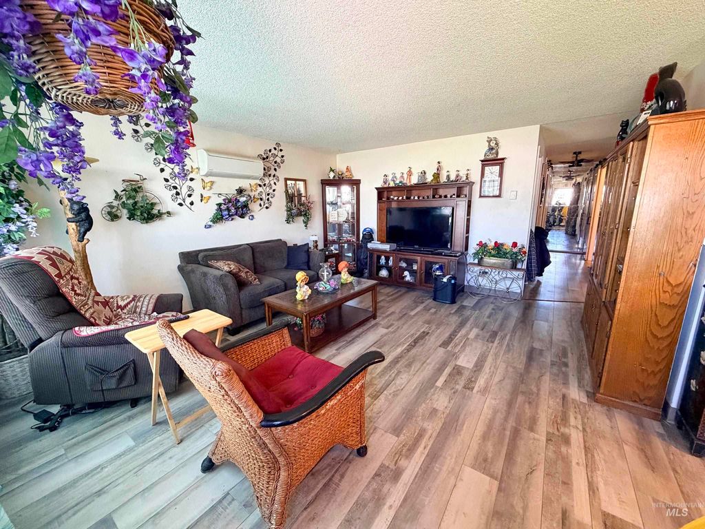 Photo of 64 12th Ave N Ave, Payette, ID 83661 (MLS # 98981485)