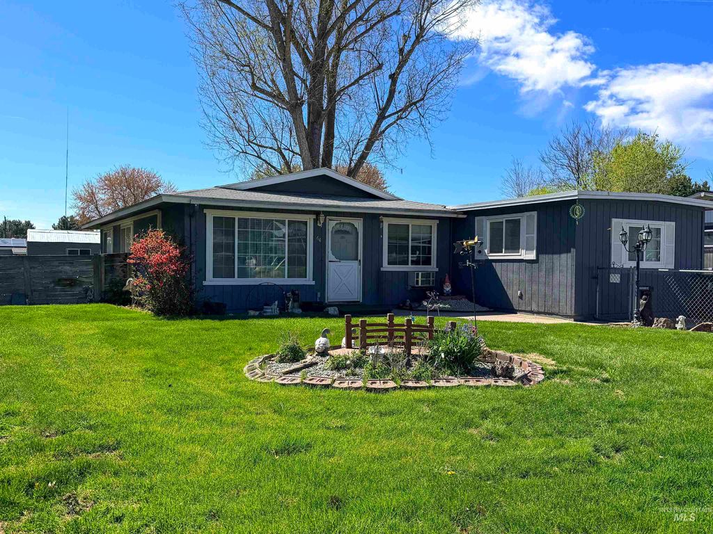 Photo of 64 12th Ave N Ave, Payette, ID 83661 (MLS # 98981485)