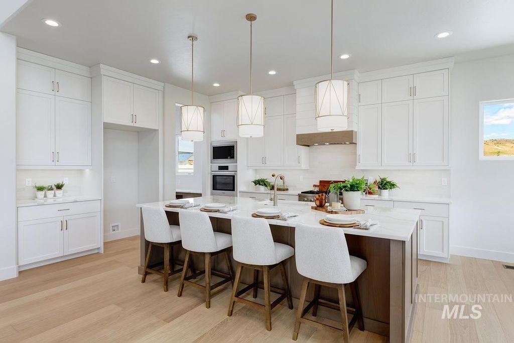 Photo of 14198 N Woodpecker Ave, Boise, ID 83714 (MLS # 98974912)