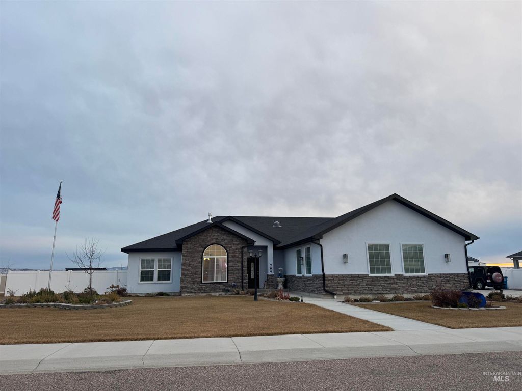 Photo of 764 Heidi Terrace, Kimberly, ID 83341 (MLS # 98972944)