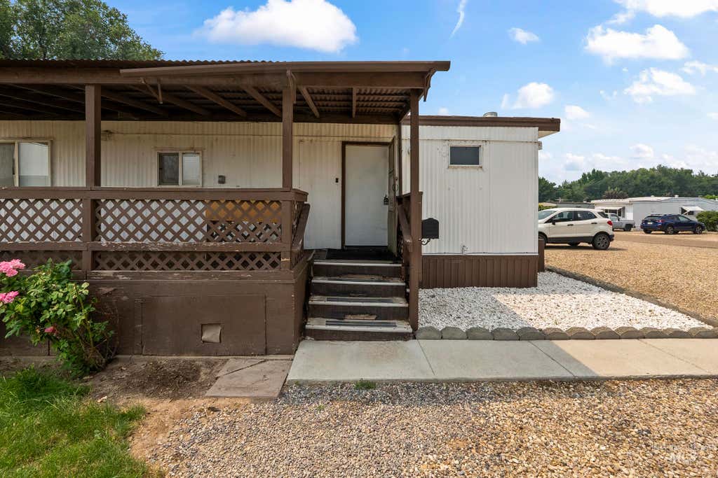 Photo of 1108 3rd Ave N #21, Nampa, ID 83687 (MLS # 98995326)