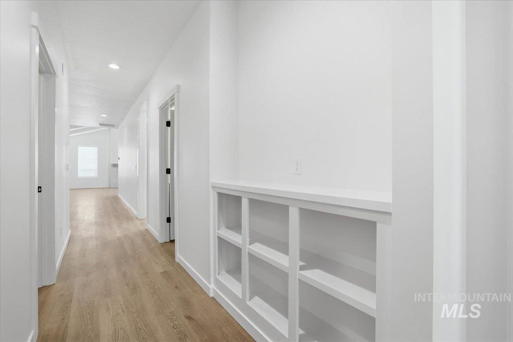 Photo of 1008 Whitewater Way, Emmett, ID 83617 (MLS # 98967277)