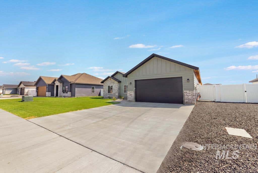 Photo of 2006 Regan St, Jerome, ID 83338 (MLS # 98986966)
