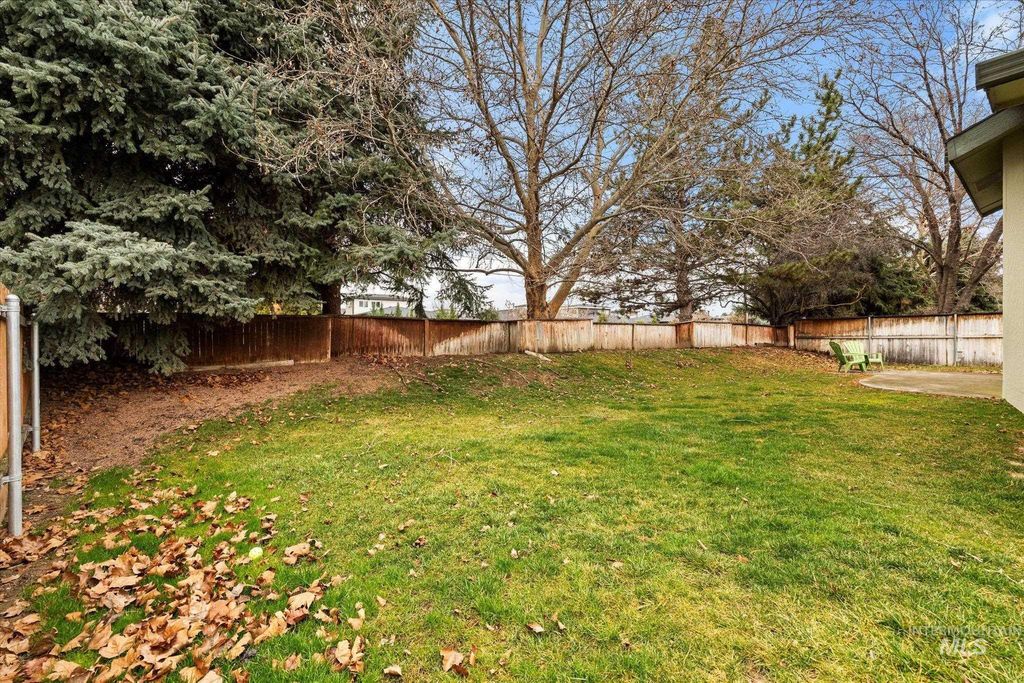 Photo of 77 S Silverwood Way, Eagle, ID 83616 (MLS # 98976207)