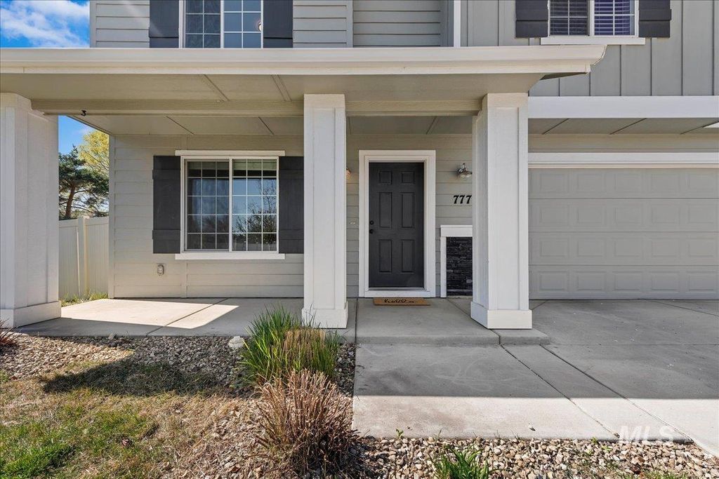 Photo of 777 Flintstone Ave, Meridian, ID 83642 (MLS # 98979747)