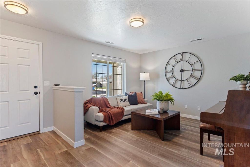 Photo of 777 Flintstone Ave, Meridian, ID 83642 (MLS # 98979747)