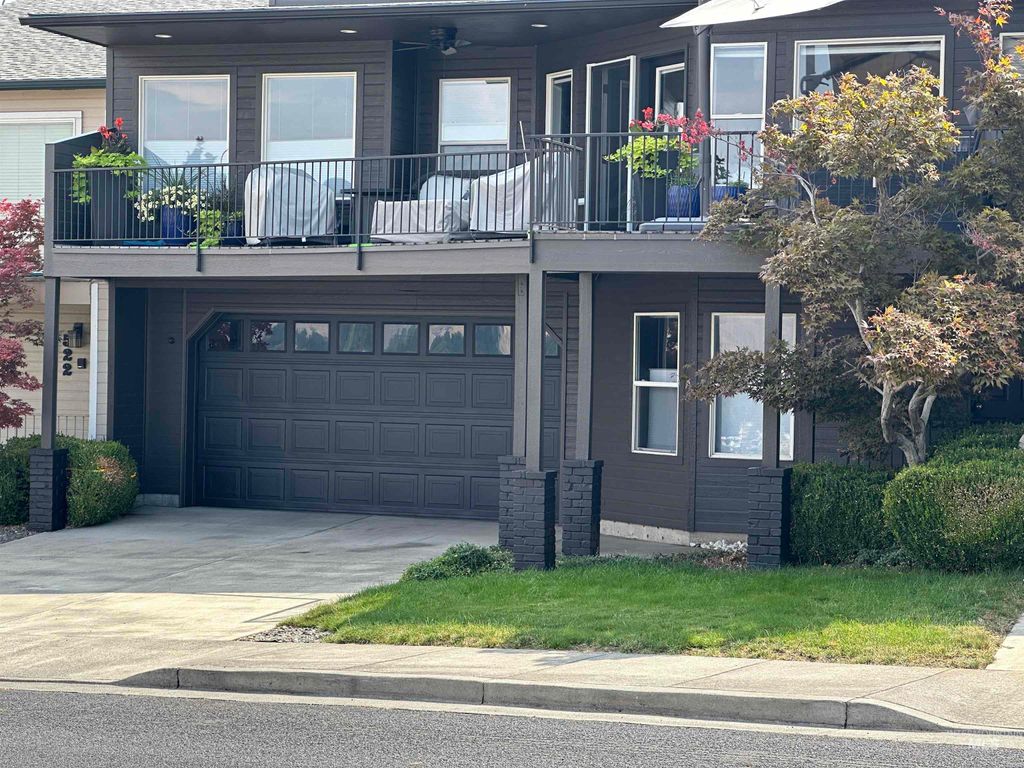 Photo of 526 Valley Vista Blvd #2, Lewiston, ID 83501 (MLS # 98979062)