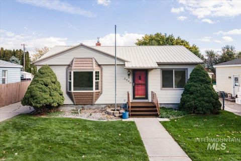 Photo of 3540 Hawthorne Rd, Pocatello, ID 83201 (MLS # 98963872)