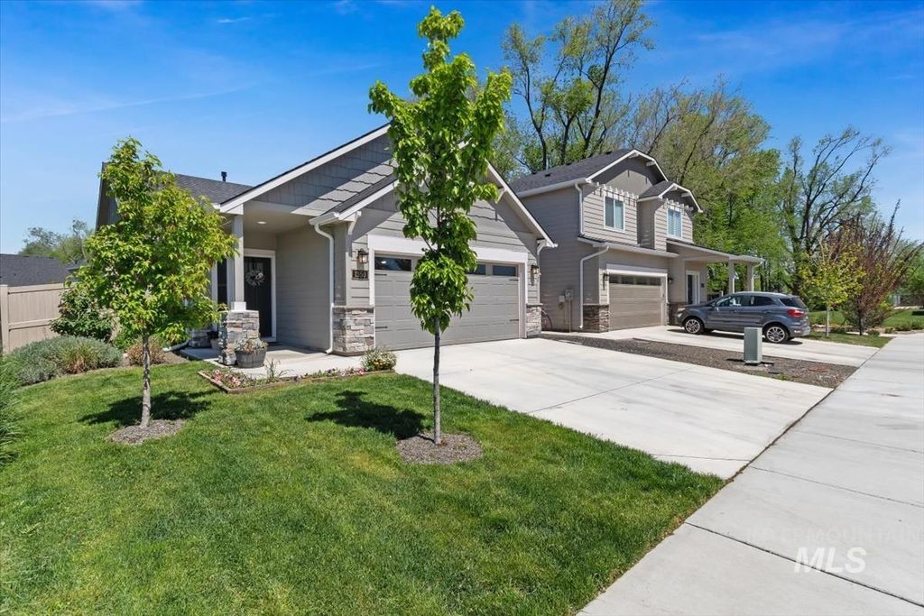 Photo of 1350 W Homestake ST, Meridian, ID 83646 (MLS # 98985033)