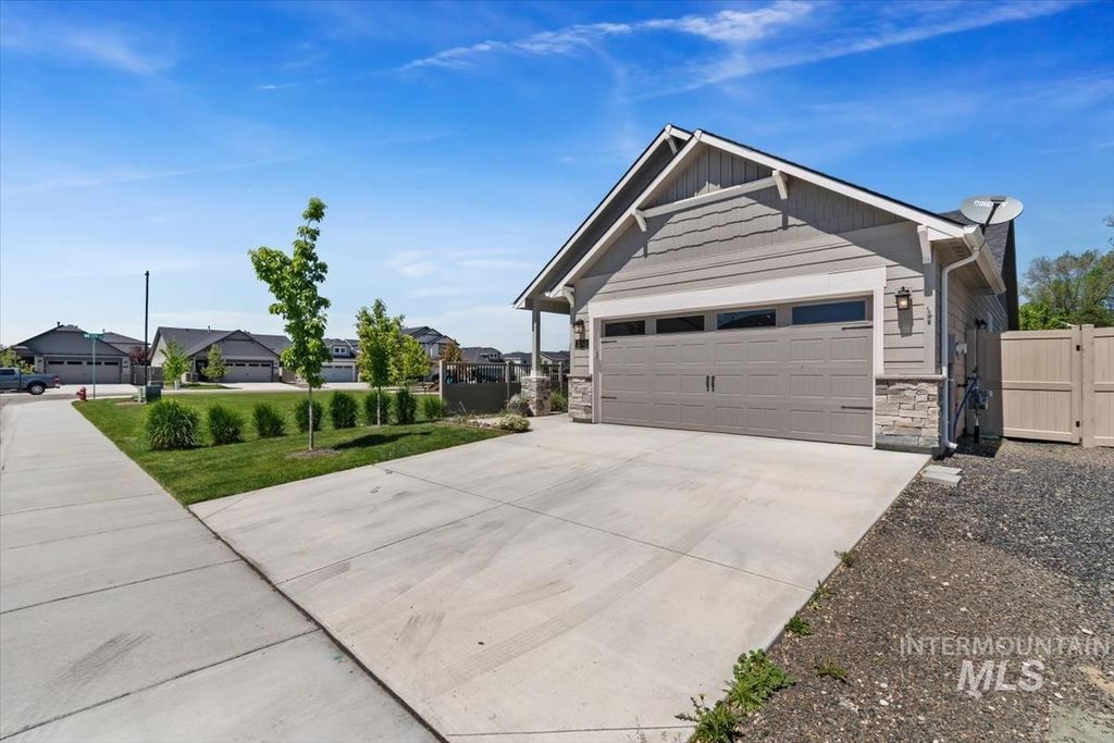 Photo of 1350 W Homestake ST, Meridian, ID 83646 (MLS # 98985033)