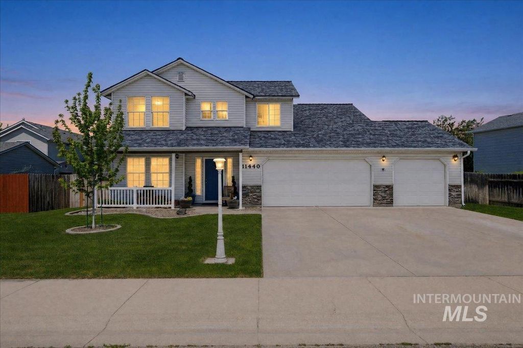 Photo of 11440 Saranac St, Caldwell, ID 83605 (MLS # 98984896)