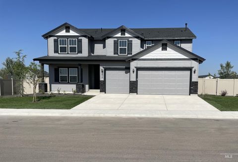 Photo of 1580 SW Silverstone Ave, Mountain Home, ID 83647 (MLS # 98976901)