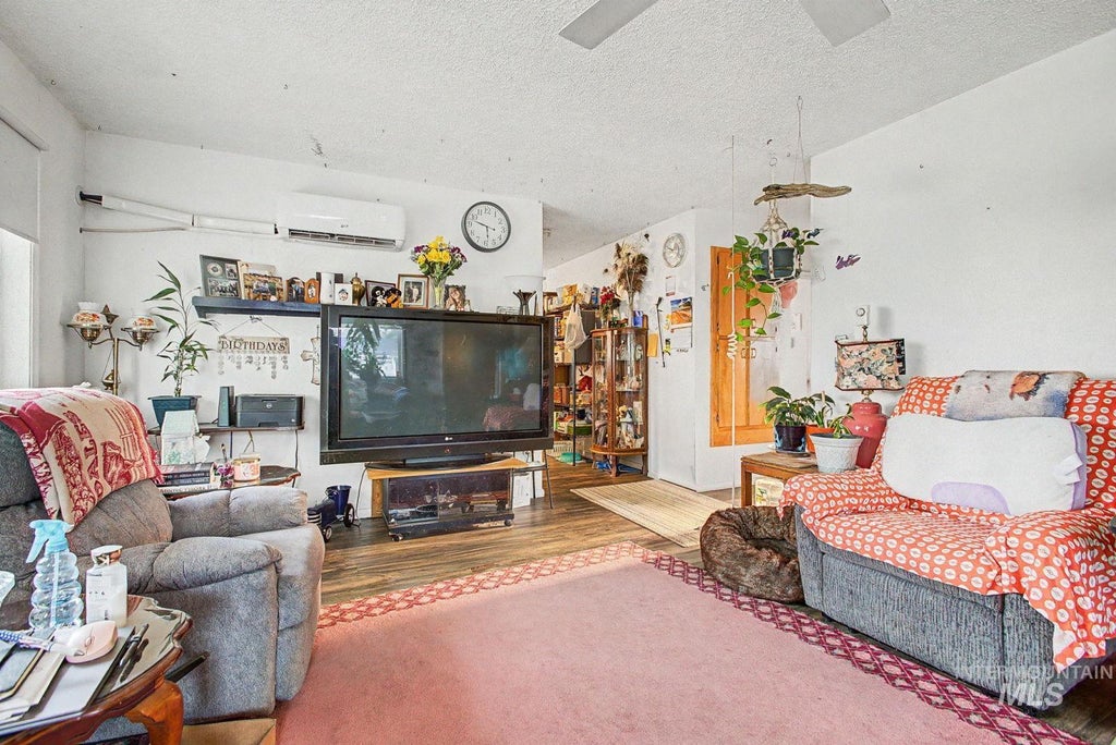 Photo of 426 16th Ave, Lewiston, ID 83501 (MLS # 98997734)