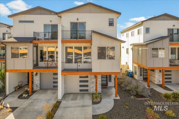7779 W CRESTWOOD DR, BOISE, ID 83704 - Image 8b17e5bfa0f535020ed8d4ebfd43026c/32032729