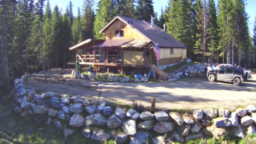 Photo of 176 Buffalo Gulch Rd, Elk City, ID 83525 (MLS # 98984693)