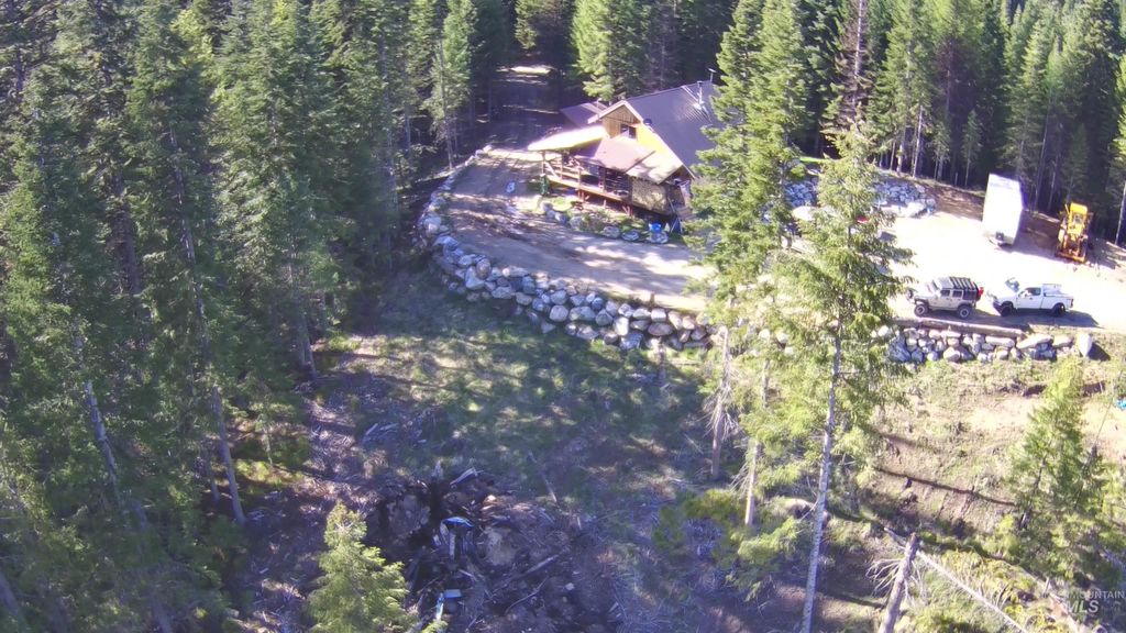 Photo of 176 Buffalo Gulch Rd, Elk City, ID 83525 (MLS # 98984693)