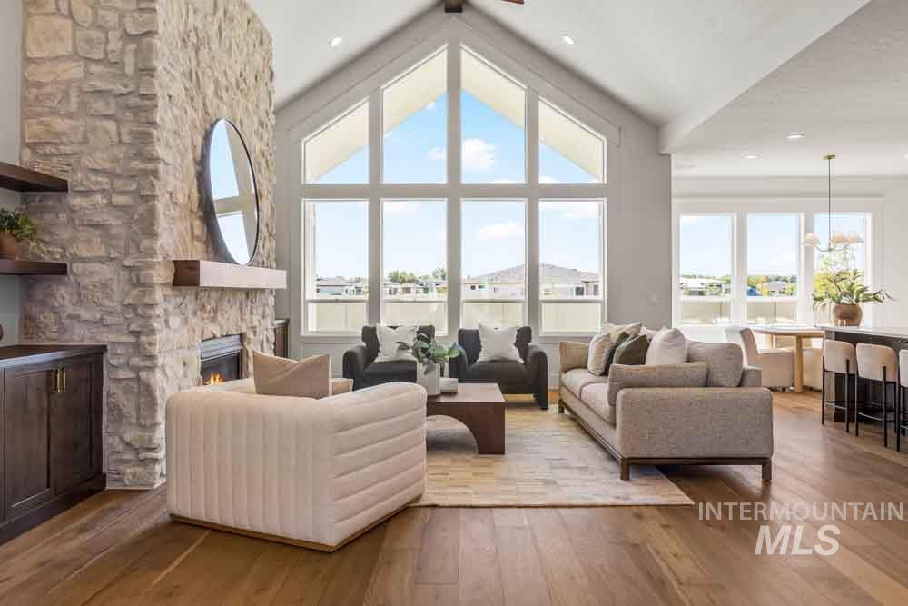 3361 W Tahoe View St