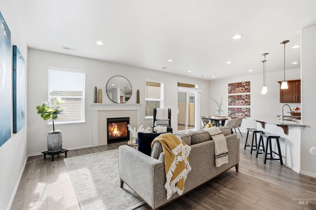 Photo of 12583 S Farrara Way, Nampa, ID 83686 (MLS # 98981350)