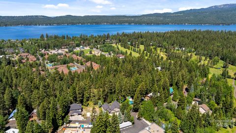 Photo of 908 Fairway Dr #A, McCall, ID 83638 (MLS # 98991370)
