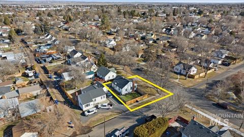 Photo of 205 Fillmore Street, Twin Falls, ID 83301 (MLS # 98975509)