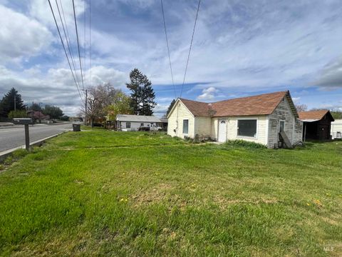 Photo of 1902 4th Ave, Clarkston, WA 99403 (MLS # 98968777)