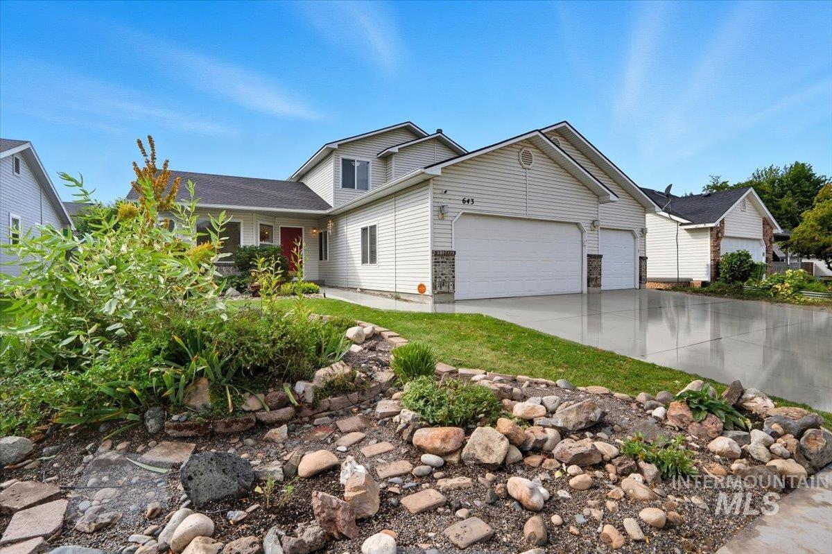 643 E Sedgewick Street