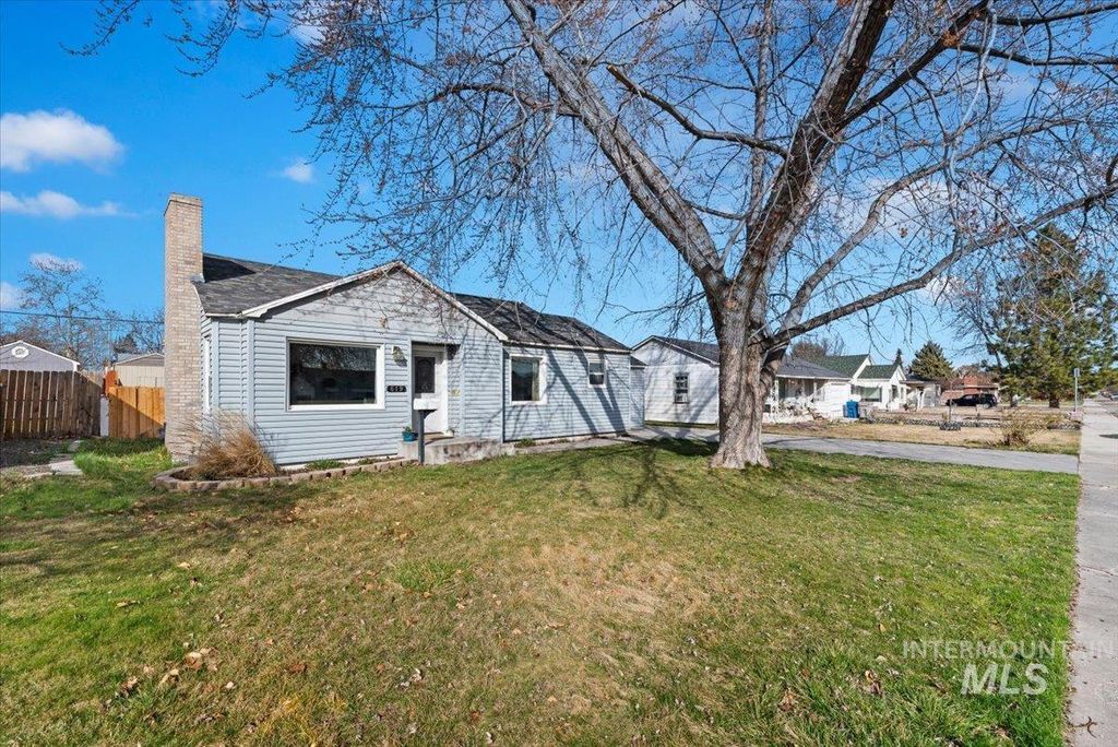 Photo of 619 S. Pine St, Nampa, ID 83686 (MLS # 98977606)