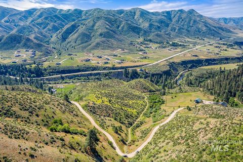 Photo of 104 Whitehawk Way, Boise, ID 83716 (MLS # 98944973)