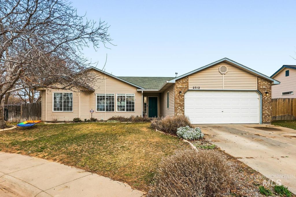 Photo of 2712 Mink Ct, Nampa, ID 83687 (MLS # 98975803)