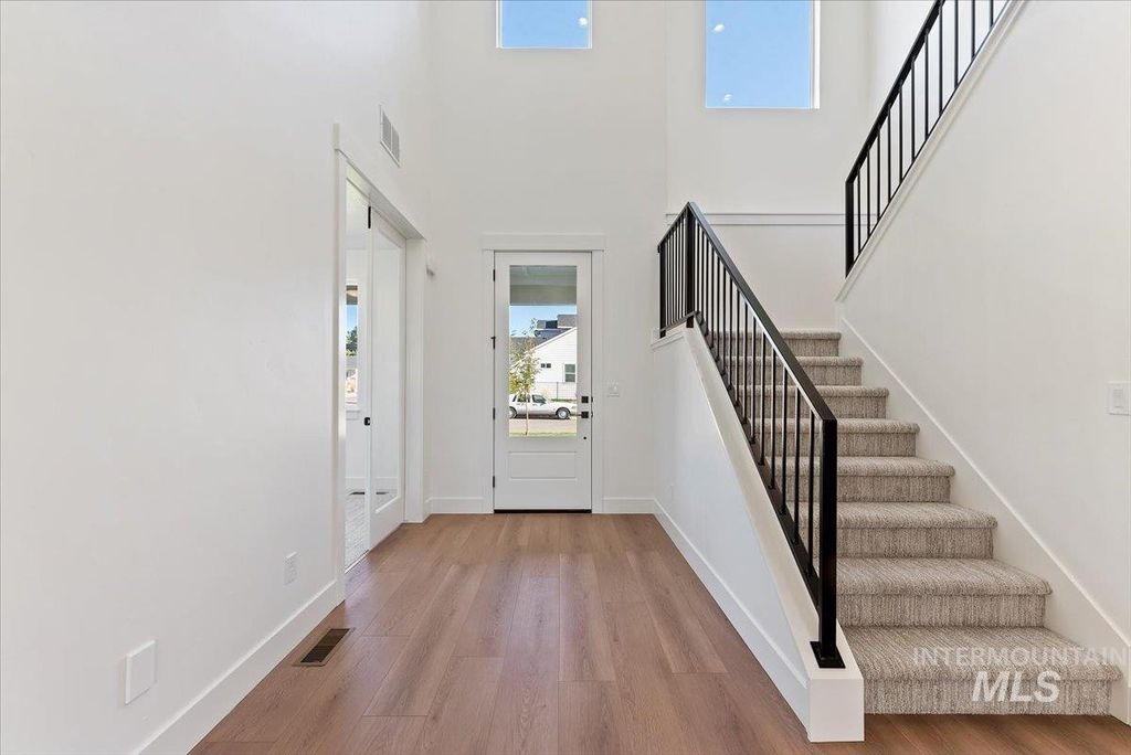 Photo of 10480 W Mizzle Drive, Star, ID 83669 (MLS # 98972771)