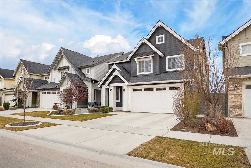 Photo of 3327 E Collingwood Dr, Meridian, ID 83642 (MLS # 98974963)