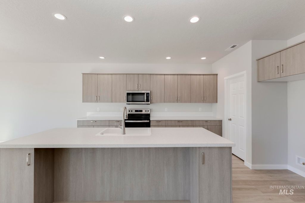 Photo of 17441 N Union Springs Pl, Nampa, ID 83687 (MLS # 98968757)