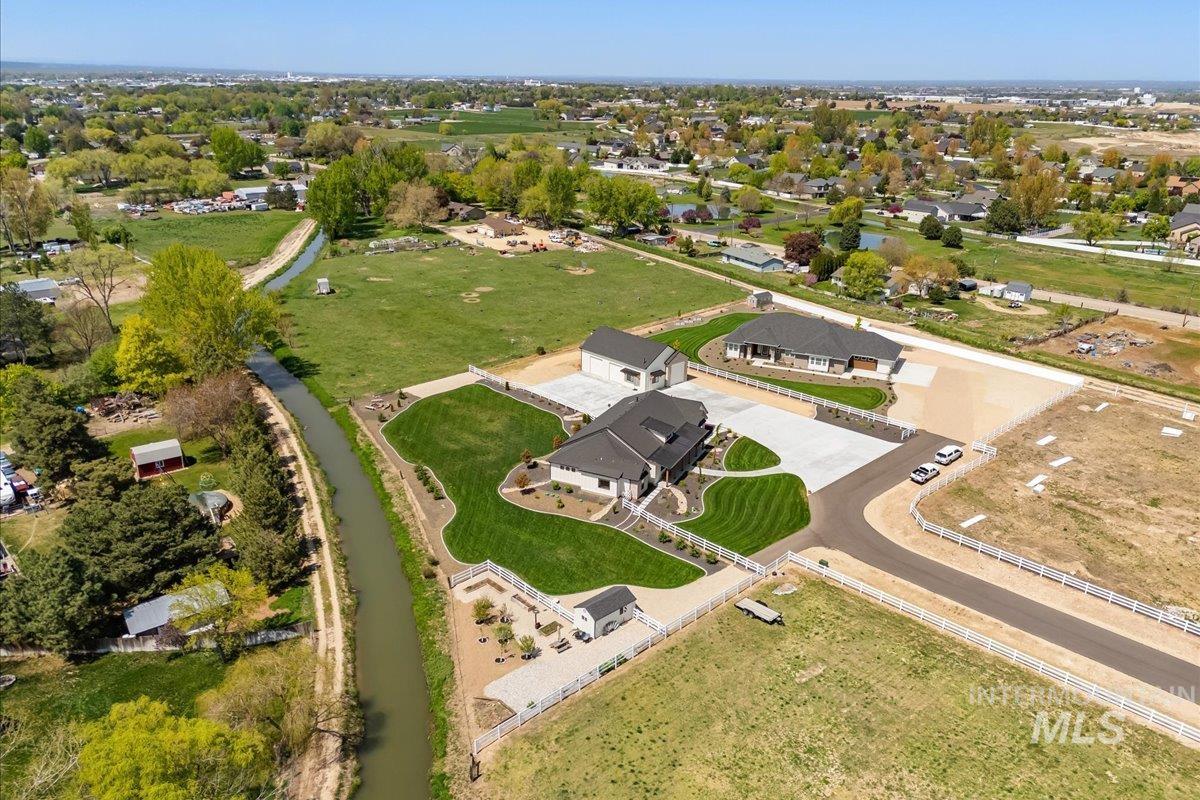 Nampa, Idaho 83687, United States, 3 Bedrooms Bedrooms, ,3 BathroomsBathrooms,Residential,Pending,116300