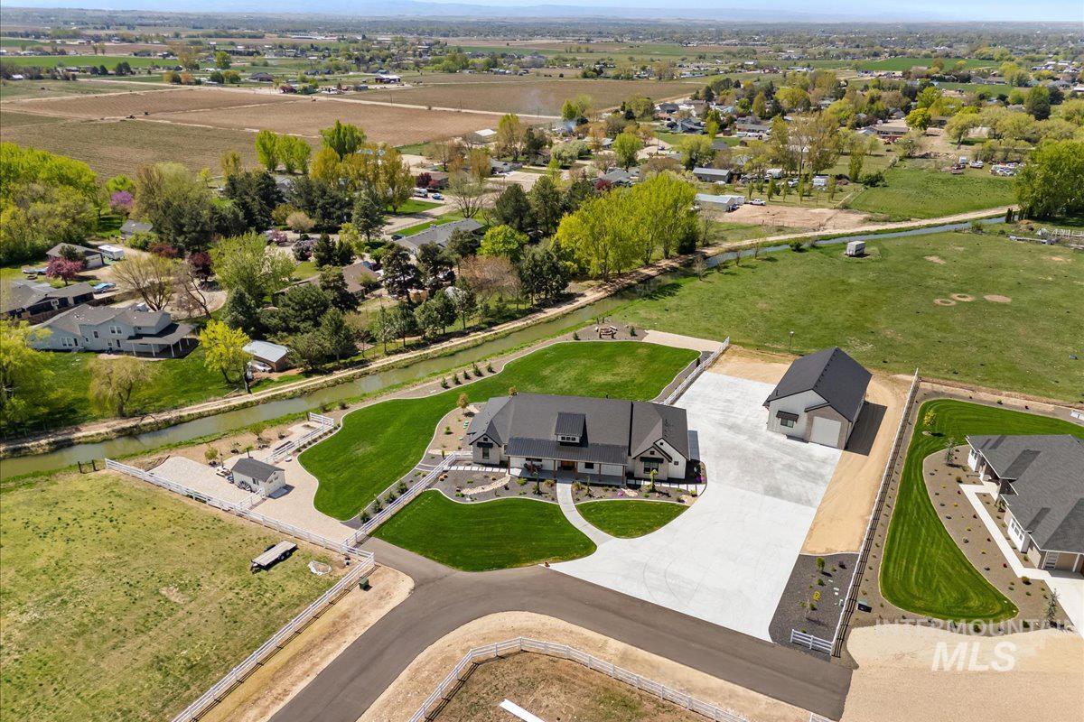 Nampa, Idaho 83687, United States, 3 Bedrooms Bedrooms, ,3 BathroomsBathrooms,Residential,Pending,116300