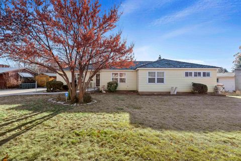 Photo of 1410 10th Ave S Ave, Nampa, ID 83651 (MLS # 98962014)