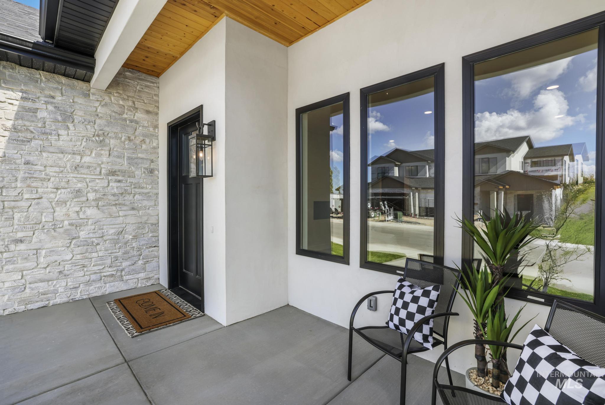 532 Canyon Falls