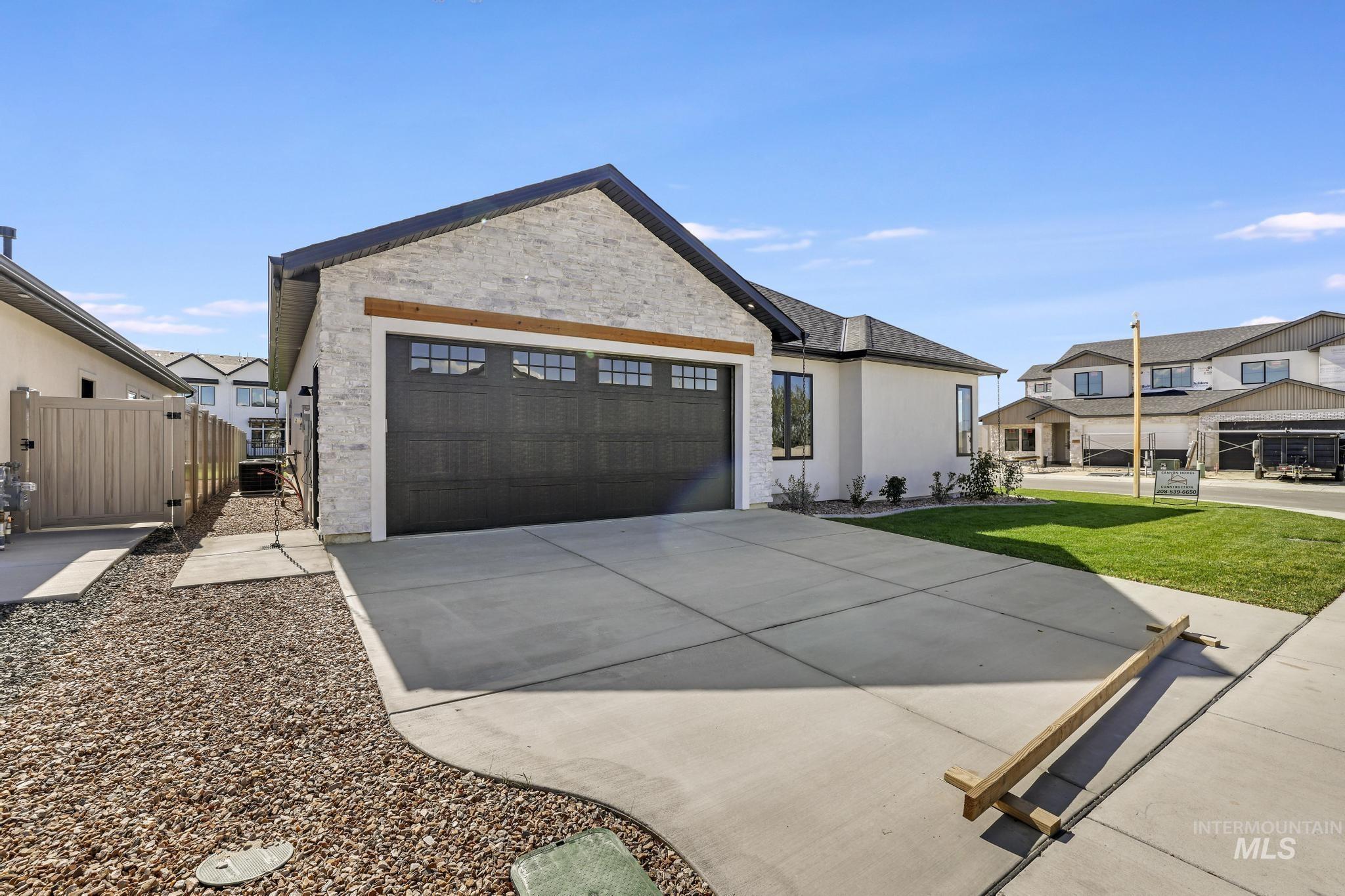 532 Canyon Falls