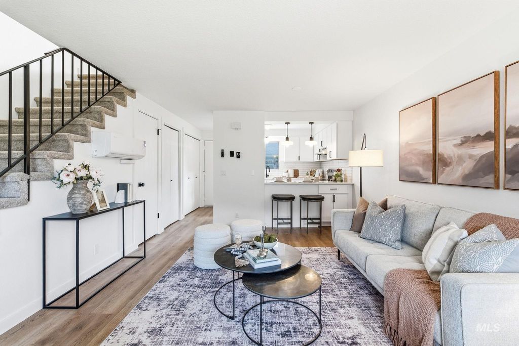 Photo of 8443 W Rifleman St, Boise, ID 83704 (MLS # 98974357)