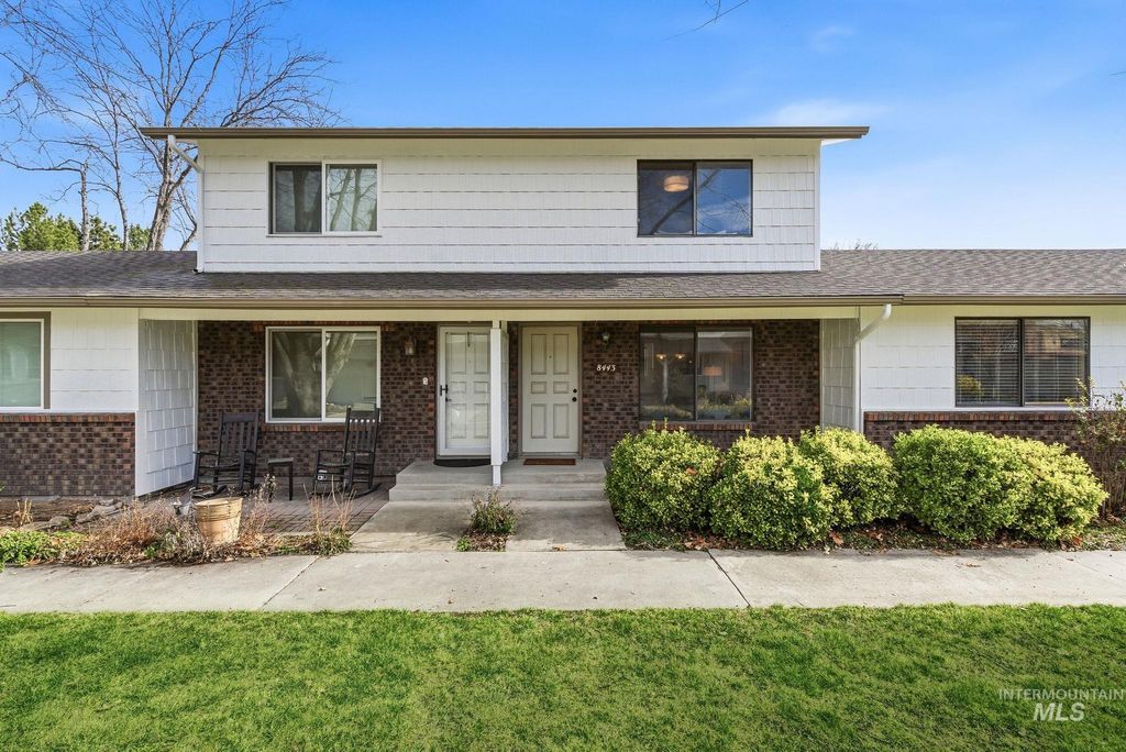 Photo of 8443 W Rifleman St, Boise, ID 83704 (MLS # 98974357)