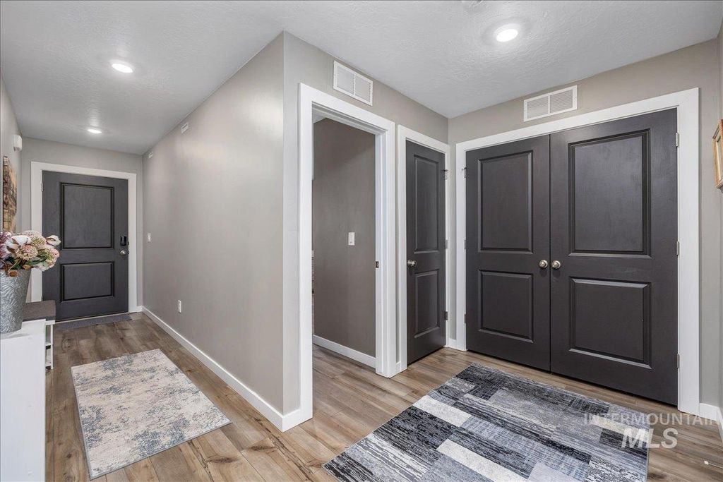 Photo of 8557 Velvet Ash St, Nampa, ID 83687 (MLS # 98985276)