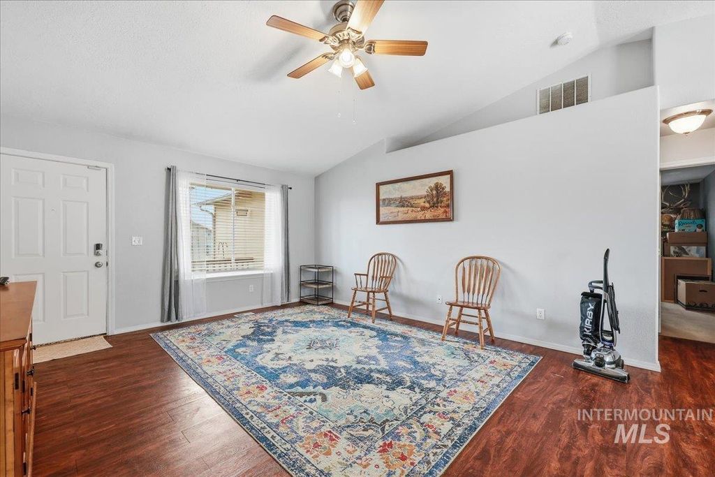 Photo of 1540 Peregrine Dr, Mountain Home, ID 83647 (MLS # 98971503)