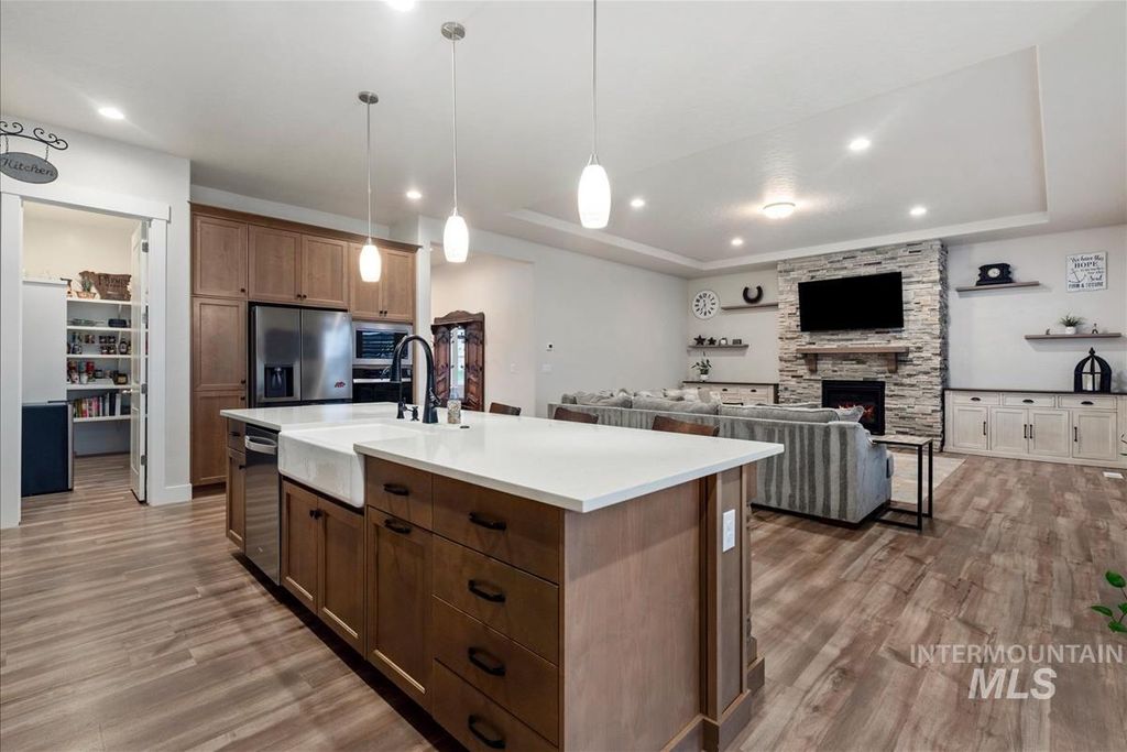 Photo of 3413 N Hosta Ave, Star, ID 83669 (MLS # 98980098)