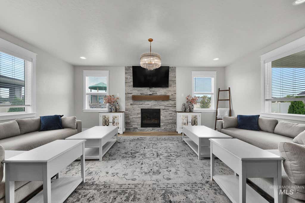 Photo of 6082 E Canyon Crossing Dr, Nampa, ID 83687 (MLS # 98998024)