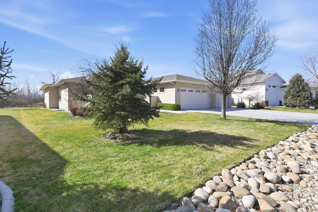 Photo of 12259 W Seven Lakes Lane, Star, ID 83669 (MLS # 98977221)