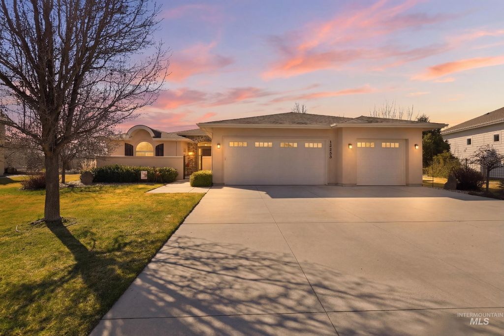 Photo of 12259 W Seven Lakes Lane, Star, ID 83669 (MLS # 98977221)