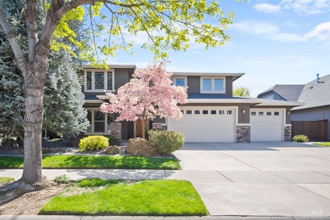 Photo of 711 W Colbert St, Meridian, ID 83646 (MLS # 98994212)
